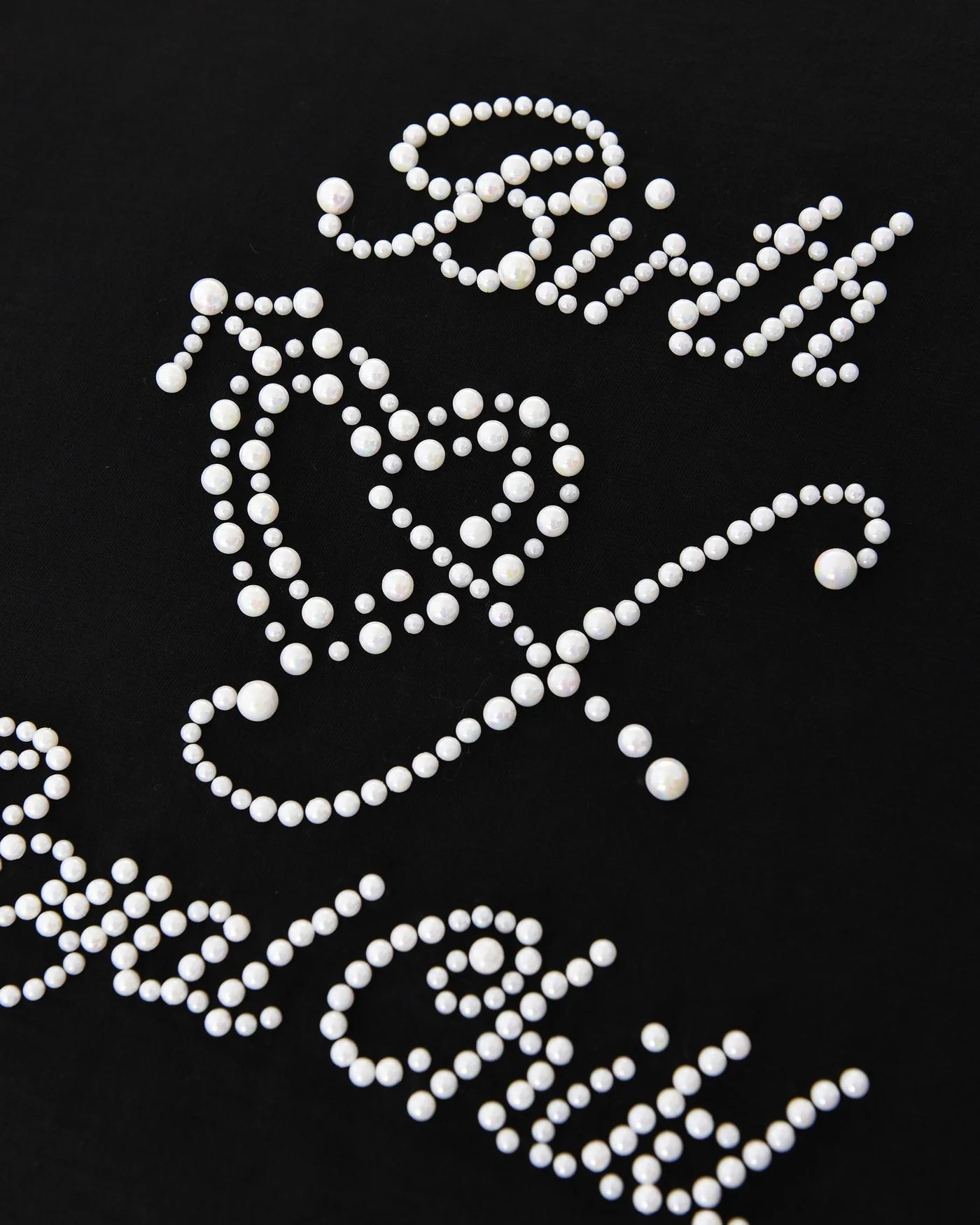 BIRTH OF ROYAL CHILD
Pearl Patchwork T-Shirt IN BLK